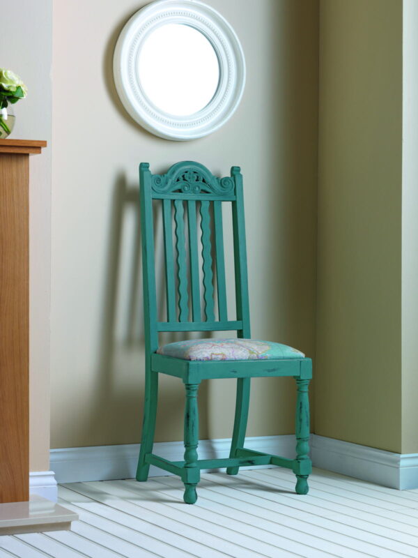 Silla de madera decorada con Pintura Tizada Verde Estanque