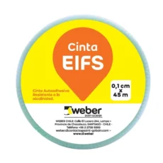 Aplicación de cinta EIFS Weber sobre la junta de dos placas de EPS.